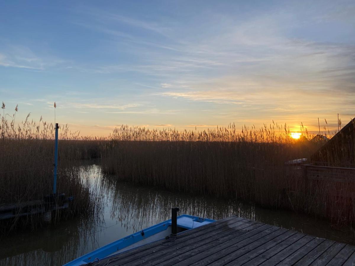 Seehuette Neusiedlersee - Pfahlbau Waterfront 1 Руст Экстерьер фото